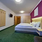 Apartment The Poolhouse Boutique