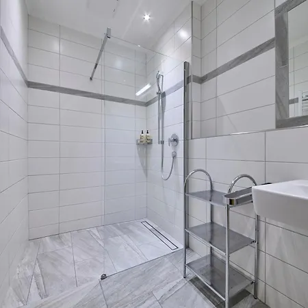 The Poolhouse Boutique Lodge Апартаменты *