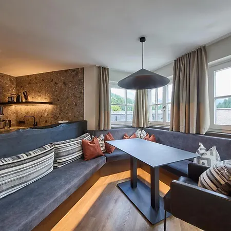 The Poolhouse Boutique Lodge Апартаменты Зальбах-Хинтерглемм
