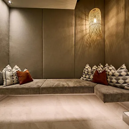 The Poolhouse Boutique Lodge Апартаменты *