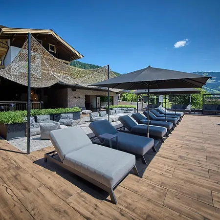 Апартаменты The Poolhouse Boutique Lodge *