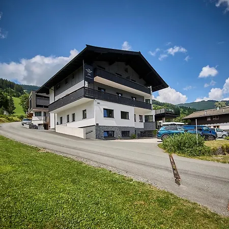 The Poolhouse Boutique Lodge Апартаменты Зальбах-Хинтерглемм