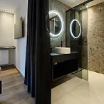The Poolhouse Boutique 아파트 *