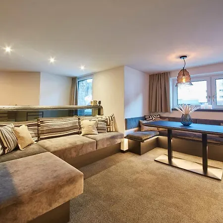 The Poolhouse Boutique Lodge Saalbach-Hinterglemm