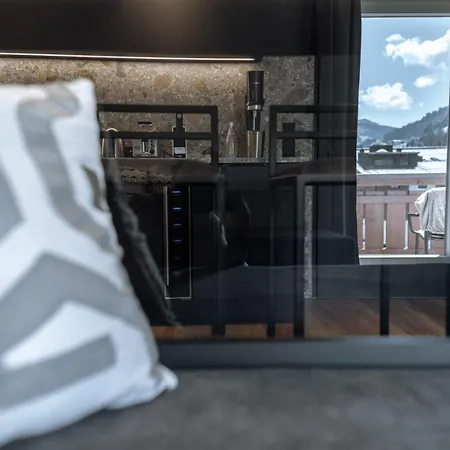 The Poolhouse Boutique Lodge