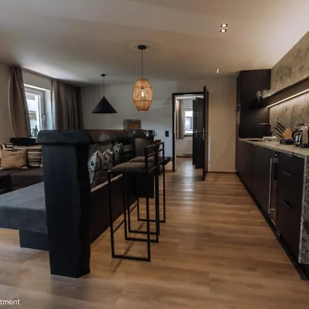 The Poolhouse Boutique Lodge *