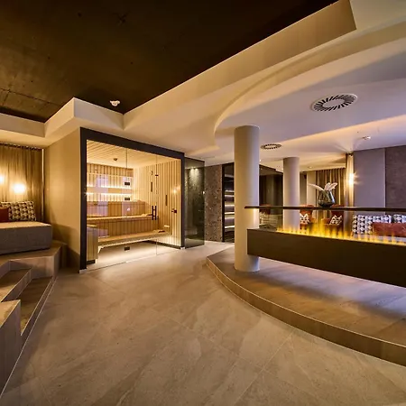 The Poolhouse Boutique アパート