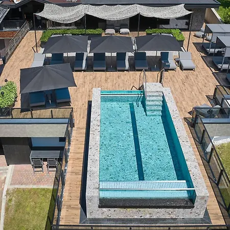 The Poolhouse Boutique アパート *
