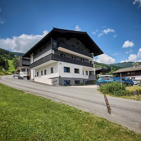 The Poolhouse Boutique Lodge Apartment Saalbach-Hinterglemm