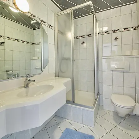 The Poolhouse Boutique Lodge