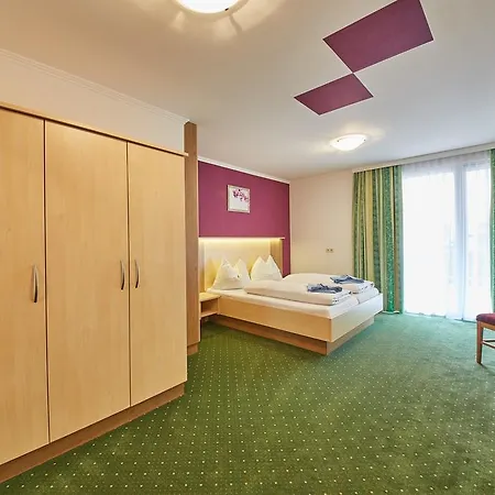 The Poolhouse Boutique Lodge Saalbach-Hinterglemm